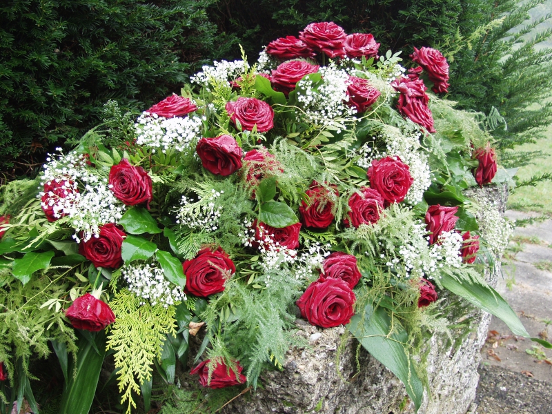 funeraire-BARGEME-min_roses-61203